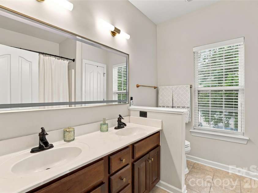 15329 Jade Street, Charlotte, NC 28277.  MLS# CAR4422601, YatesRealty ID 52665. Primary bath