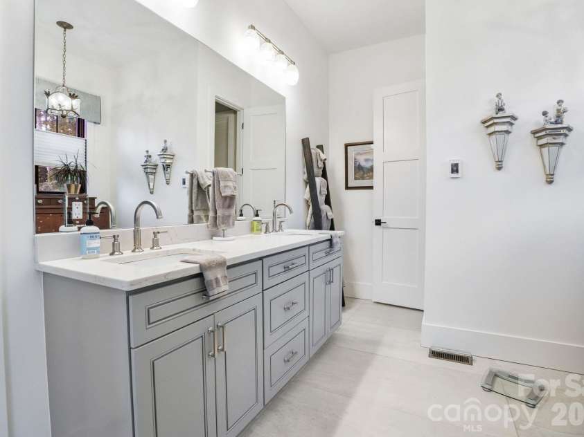 2039 Cane Creek Road, Fletcher, NC 28732.  MLS# CAR4424701, YatesRealty ID 52666. Primary Bath
