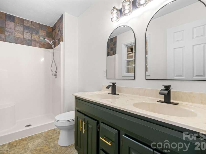 2103 Samanthas Wells Lane, Newton, NC 28658.  MLS# CAR4424812, YatesRealty ID 52667. 