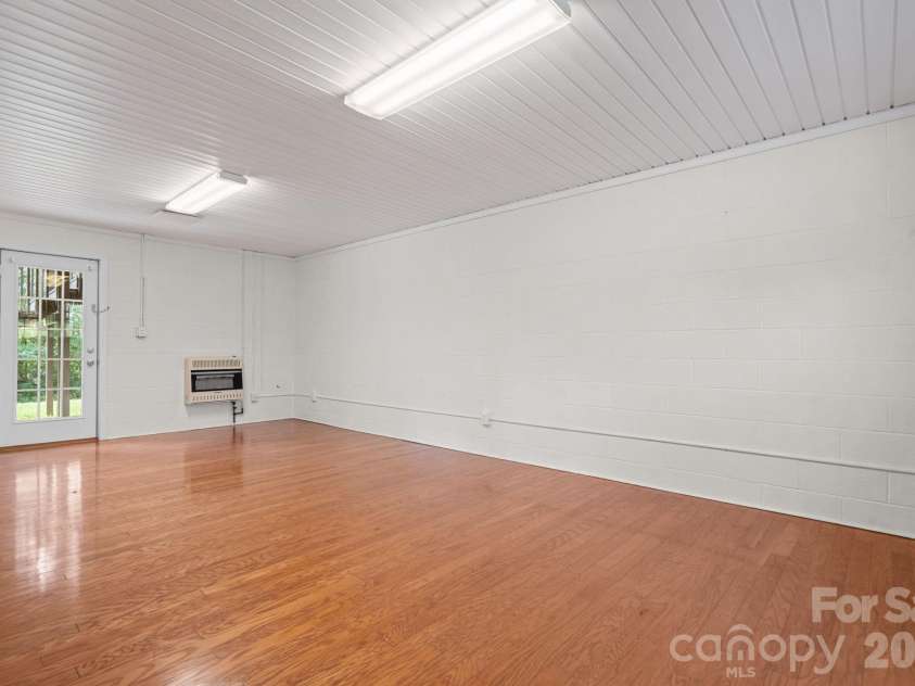 2103 Samanthas Wells Lane, Newton, NC 28658.  MLS# CAR4424812, YatesRealty ID 52667. 