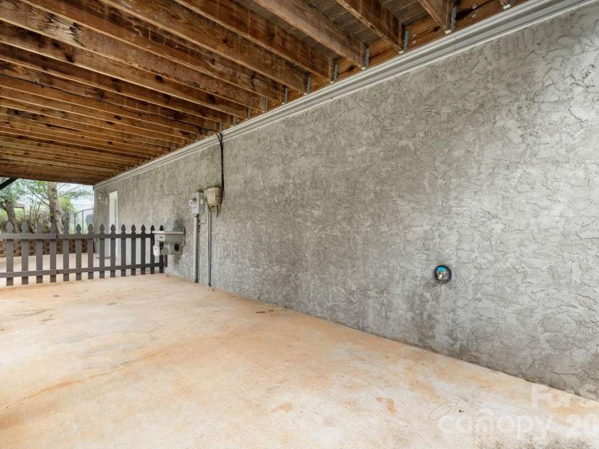 2103 Samanthas Wells Lane, Newton, NC 28658.  MLS# CAR4424812, YatesRealty ID 52667. 