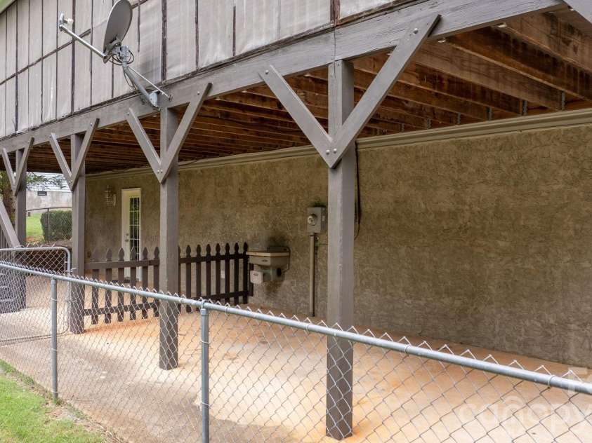 2103 Samanthas Wells Lane, Newton, NC 28658.  MLS# CAR4424812, YatesRealty ID 52667. 