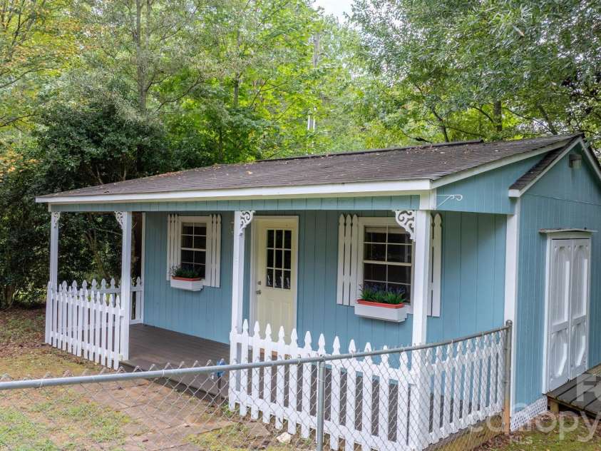 2103 Samanthas Wells Lane, Newton, NC 28658.  MLS# CAR4424812, YatesRealty ID 52667. 