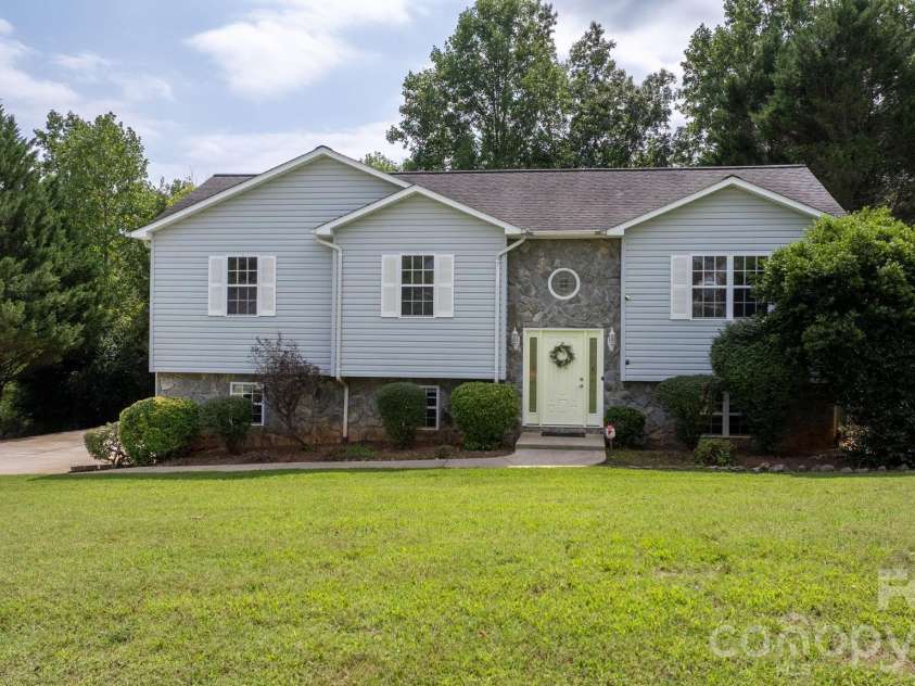 2103 Samanthas Wells Lane, Newton, NC 28658.  MLS# CAR4424812, YatesRealty ID 52667. 