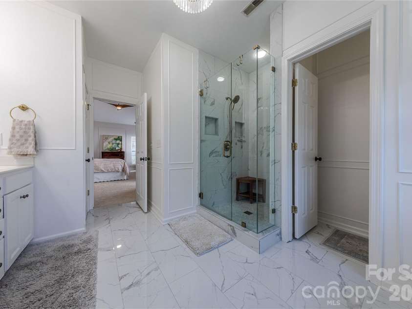 5919 Summer Fog End None, Fort Mill, SC 29708.  MLS# CAR4357586, YatesRealty ID 5267. Beautiful Floors