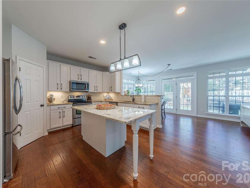 5919 Summer Fog End None, Fort Mill, SC 29708.  MLS# CAR4357586, YatesRealty ID 5267. Expanded Island