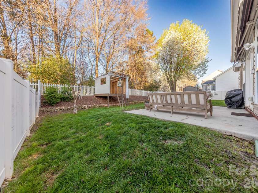 5919 Summer Fog End None, Fort Mill, SC 29708.  MLS# CAR4357586, YatesRealty ID 5267. Fenced Backyard