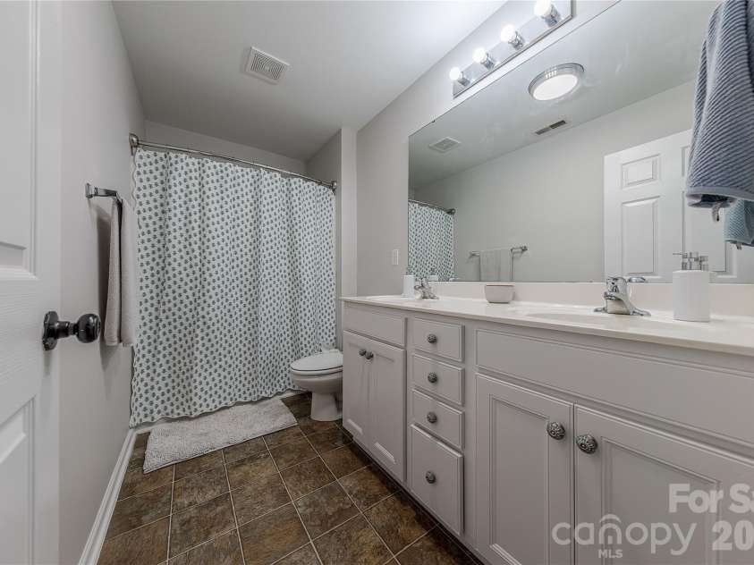 5919 Summer Fog End None, Fort Mill, SC 29708.  MLS# CAR4357586, YatesRealty ID 5267. Full Bath Two