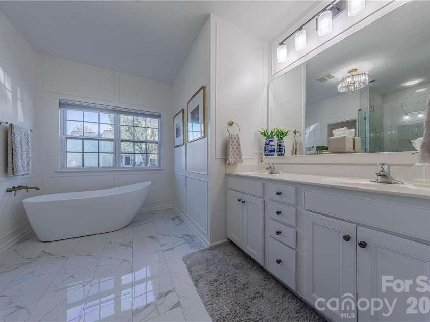 5919 Summer Fog End None, Fort Mill, SC 29708.  MLS# CAR4357586, YatesRealty ID 5267. Updated Primary Bath