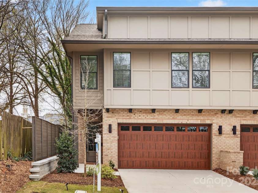 1014 19th Street, Charlotte, NC 28205.  MLS# CAR4330244, YatesRealty ID 52670. 