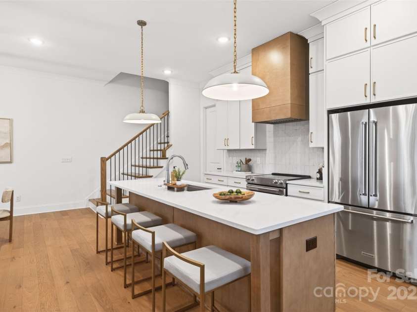 1014 19th Street, Charlotte, NC 28205.  MLS# CAR4330244, YatesRealty ID 52670. 