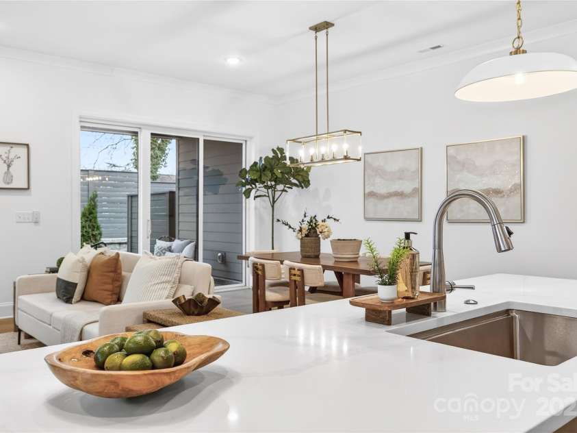 1014 19th Street, Charlotte, NC 28205.  MLS# CAR4330244, YatesRealty ID 52670. 