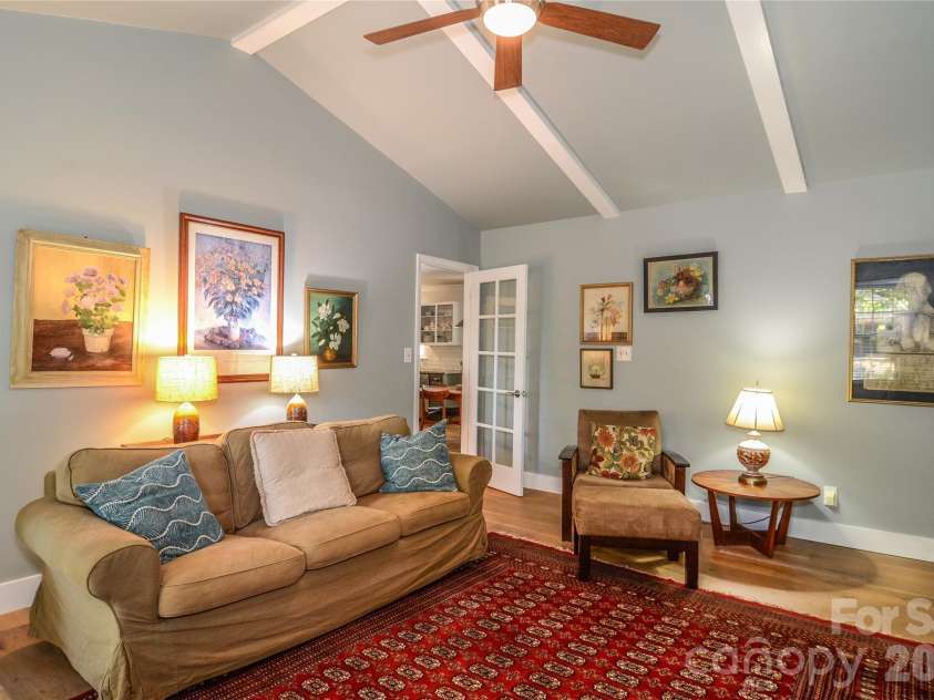 500 Laurel Fork Drive, Matthews, NC 28105.  MLS# CAR4424461, YatesRealty ID 52672. Library with Vaulted Ceiling