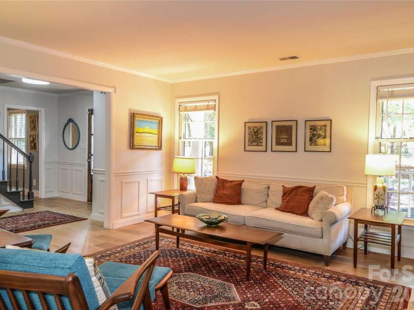 500 Laurel Fork Drive, Matthews, NC 28105.  MLS# CAR4424461, YatesRealty ID 52672. Living Room