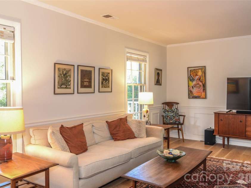 500 Laurel Fork Drive, Matthews, NC 28105.  MLS# CAR4424461, YatesRealty ID 52672. Living Room