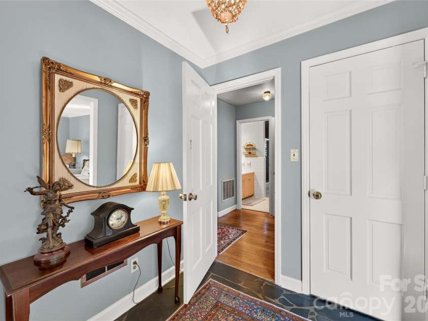 1100 Turnbridge Road, Charlotte, NC 28226.  MLS# CAR4394163, YatesRealty ID 52675. 