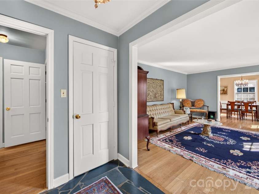 1100 Turnbridge Road, Charlotte, NC 28226.  MLS# CAR4394163, YatesRealty ID 52675. 