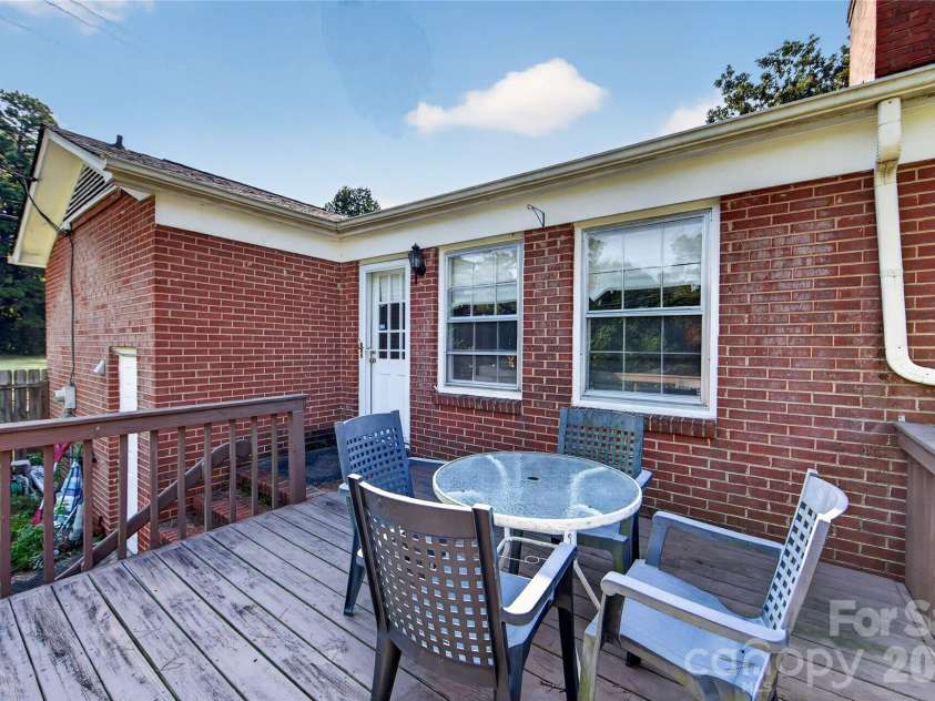 1100 Turnbridge Road, Charlotte, NC 28226.  MLS# CAR4394163, YatesRealty ID 52675. Deck