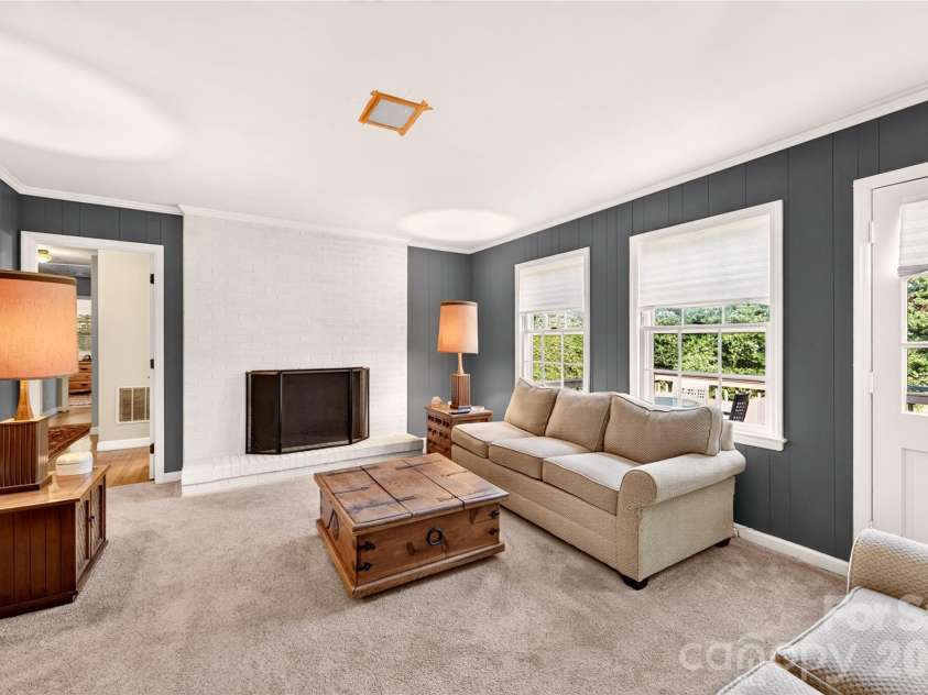 1100 Turnbridge Road, Charlotte, NC 28226.  MLS# CAR4394163, YatesRealty ID 52675. Den