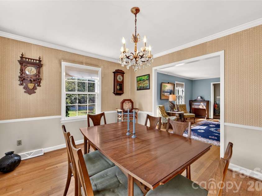 1100 Turnbridge Road, Charlotte, NC 28226.  MLS# CAR4394163, YatesRealty ID 52675. Dining Room