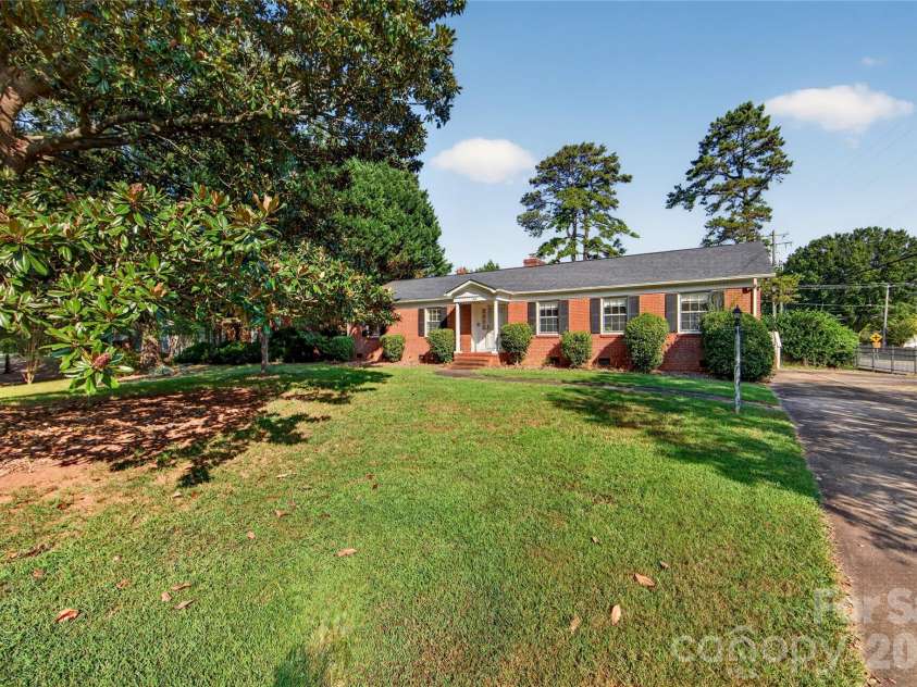 1100 Turnbridge Road, Charlotte, NC 28226.  MLS# CAR4394163, YatesRealty ID 52675. Front