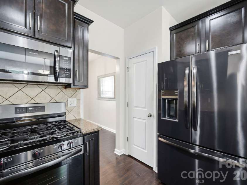 10609 Candlestick Court, Charlotte, NC 28273.  MLS# CAR4424540, YatesRealty ID 52676. 