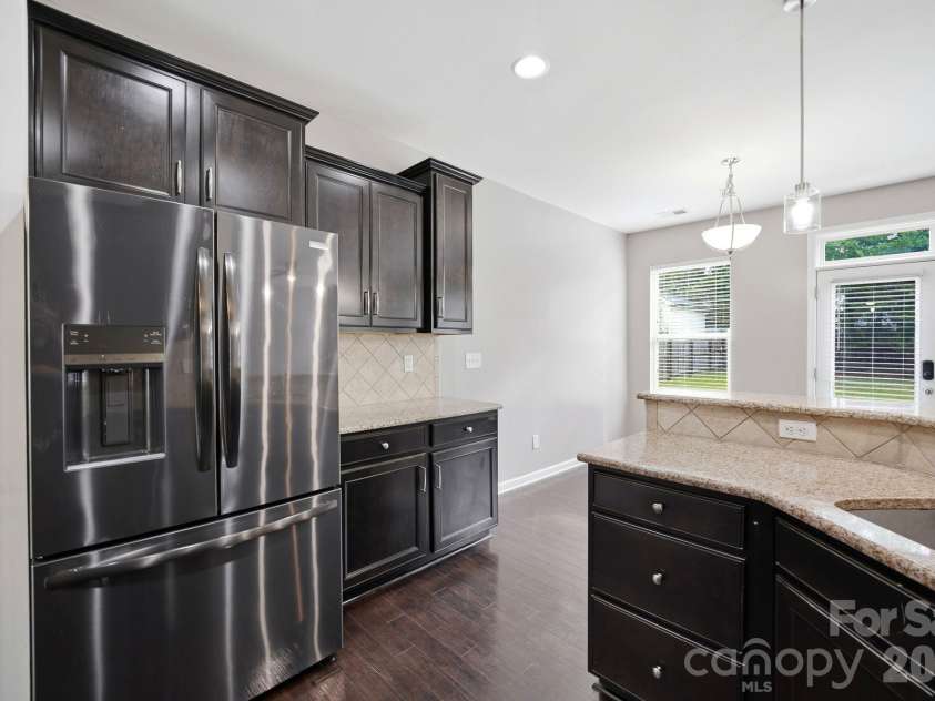 10609 Candlestick Court, Charlotte, NC 28273.  MLS# CAR4424540, YatesRealty ID 52676. 