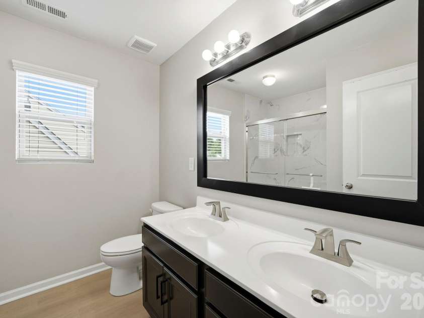 10609 Candlestick Court, Charlotte, NC 28273.  MLS# CAR4424540, YatesRealty ID 52676. 