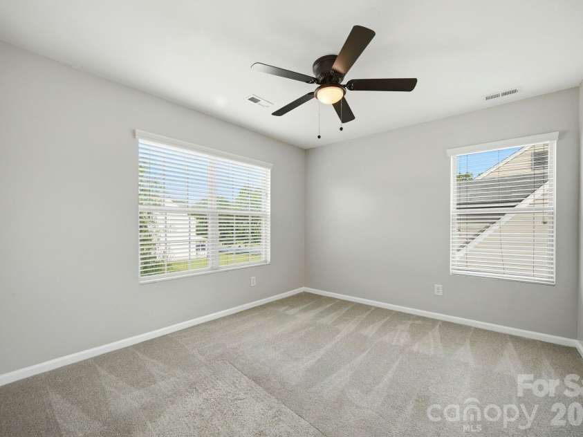 10609 Candlestick Court, Charlotte, NC 28273.  MLS# CAR4424540, YatesRealty ID 52676. 