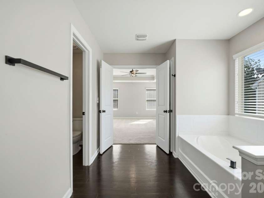 10609 Candlestick Court, Charlotte, NC 28273.  MLS# CAR4424540, YatesRealty ID 52676. 