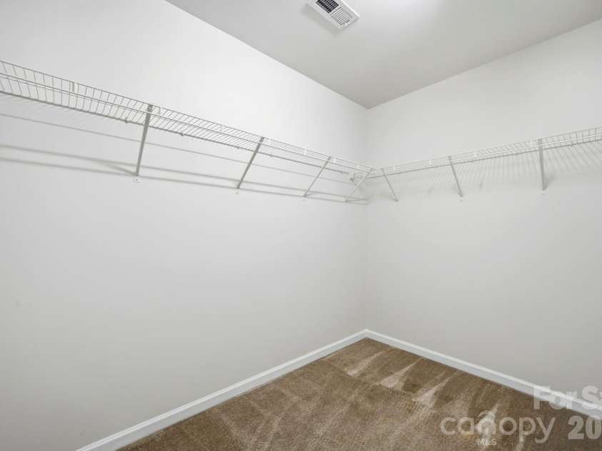 10609 Candlestick Court, Charlotte, NC 28273.  MLS# CAR4424540, YatesRealty ID 52676. 