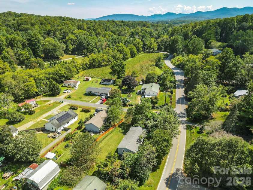 18 Hookers Gap Road, Candler, NC 28715.  MLS# CAR4415032, YatesRealty ID 52679. 
