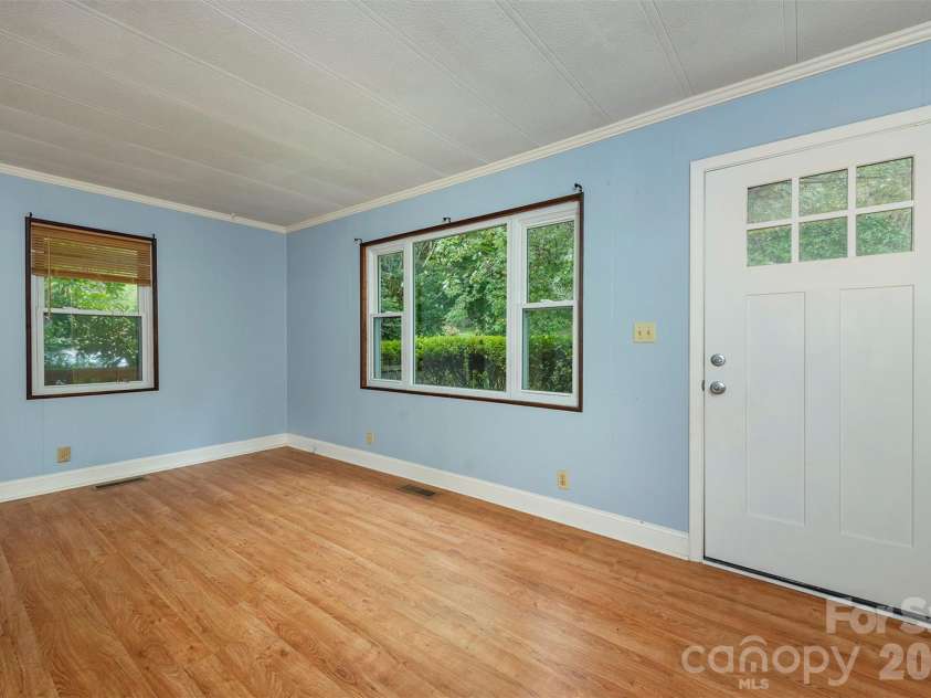 18 Hookers Gap Road, Candler, NC 28715.  MLS# CAR4415032, YatesRealty ID 52679. 