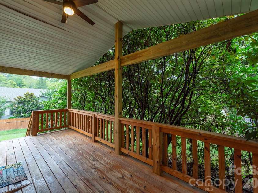 18 Hookers Gap Road, Candler, NC 28715.  MLS# CAR4415032, YatesRealty ID 52679. 