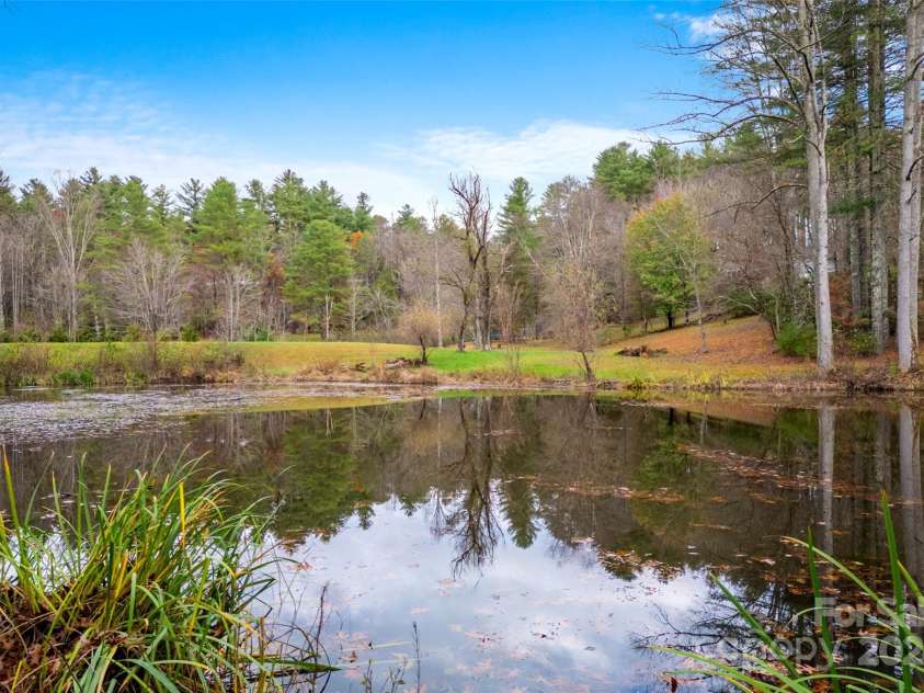 158 Glen Echo Lane, Hendersonville, NC 28739.  MLS# CAR4197828, YatesRealty ID 5268. 