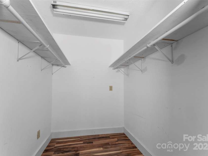 158 Glen Echo Lane, Hendersonville, NC 28739.  MLS# CAR4197828, YatesRealty ID 5268. Lower Level Primary Bedroom Closet