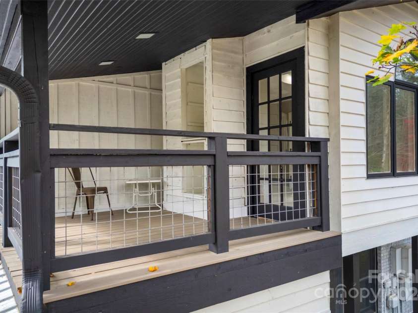 158 Glen Echo Lane, Hendersonville, NC 28739.  MLS# CAR4197828, YatesRealty ID 5268. Main Level Primary Suite Private Balcony