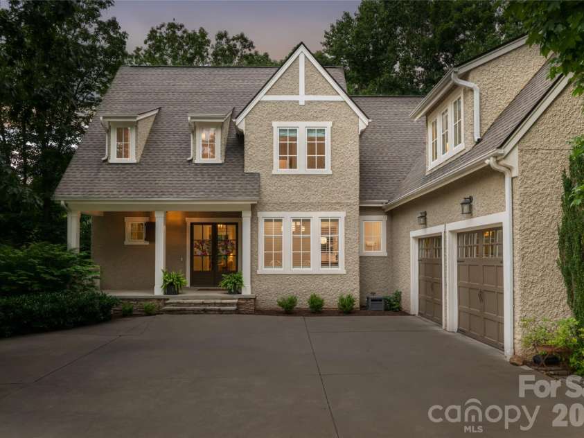 20 East Owl Creek Lane, Fairview, NC 28730.  MLS# CAR4258624, YatesRealty ID 5268. 