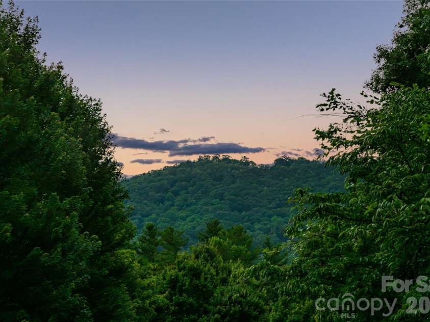 20 East Owl Creek Lane, Fairview, NC 28730.  MLS# CAR4258624, YatesRealty ID 5268. 