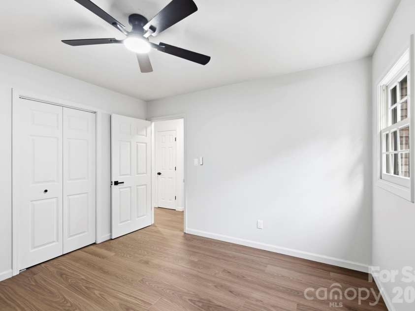 1079 Dupont Road, Hendersonville, NC 28739.  MLS# CAR4427510, YatesRealty ID 52680. 