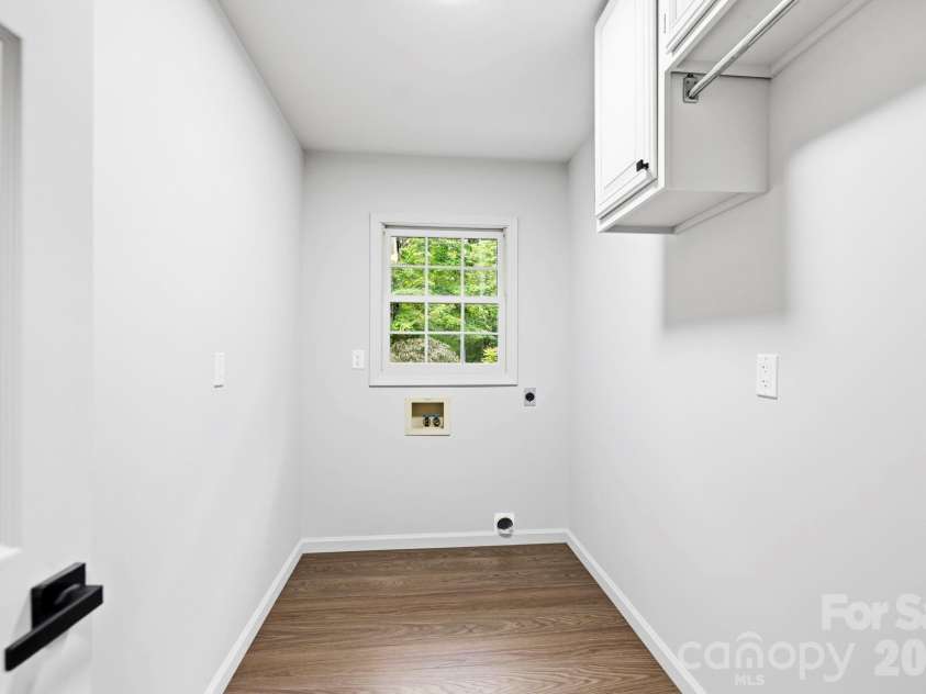 1079 Dupont Road, Hendersonville, NC 28739.  MLS# CAR4427510, YatesRealty ID 52680. Laundry