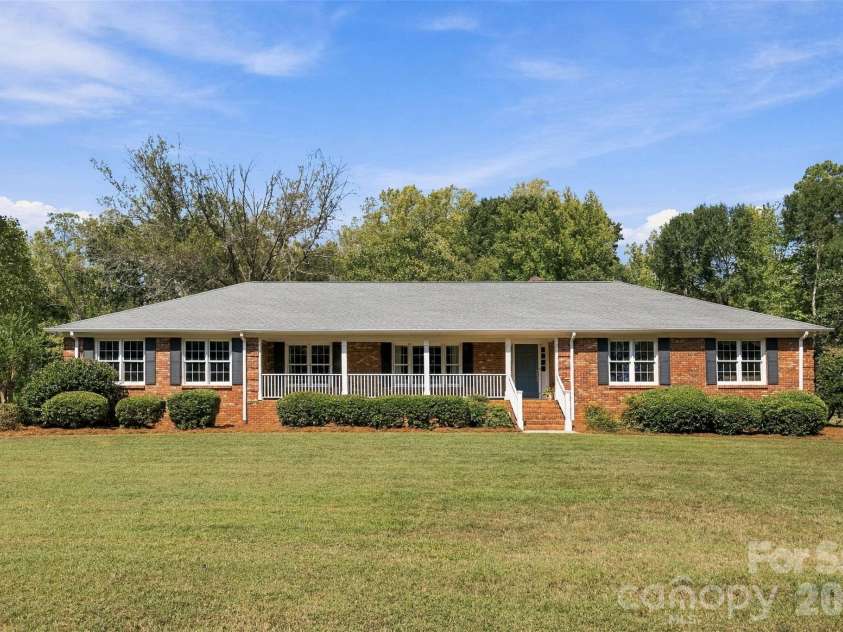2022 Crowders Creek Road, Gastonia, NC 28052.  MLS# CAR4427710, YatesRealty ID 52681. 