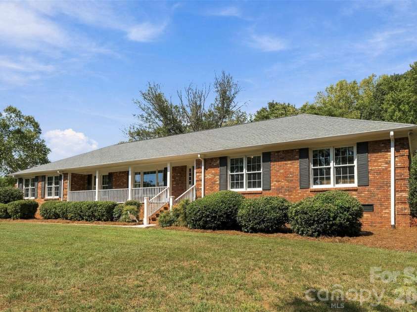 2022 Crowders Creek Road, Gastonia, NC 28052.  MLS# CAR4427710, YatesRealty ID 52681. 