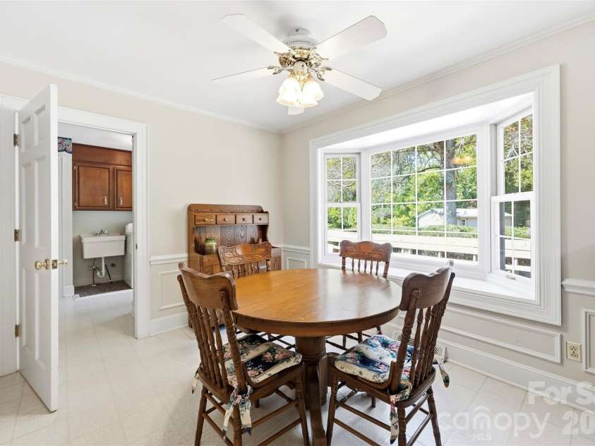2022 Crowders Creek Road, Gastonia, NC 28052.  MLS# CAR4427710, YatesRealty ID 52681. 