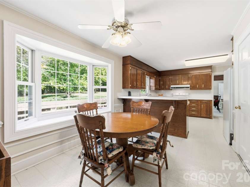 2022 Crowders Creek Road, Gastonia, NC 28052.  MLS# CAR4427710, YatesRealty ID 52681. 
