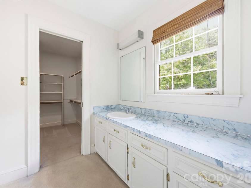 2022 Crowders Creek Road, Gastonia, NC 28052.  MLS# CAR4427710, YatesRealty ID 52681. 