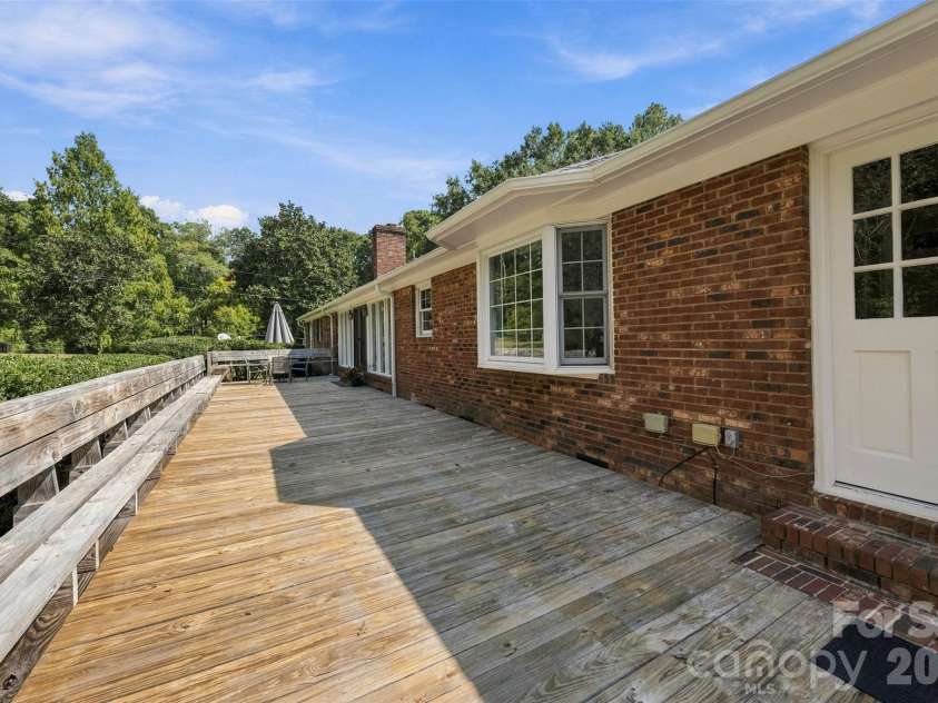 2022 Crowders Creek Road, Gastonia, NC 28052.  MLS# CAR4427710, YatesRealty ID 52681. 
