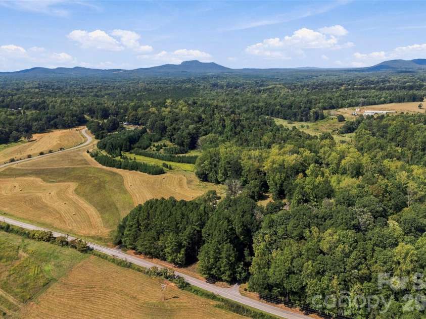 2022 Crowders Creek Road, Gastonia, NC 28052.  MLS# CAR4427710, YatesRealty ID 52681. 