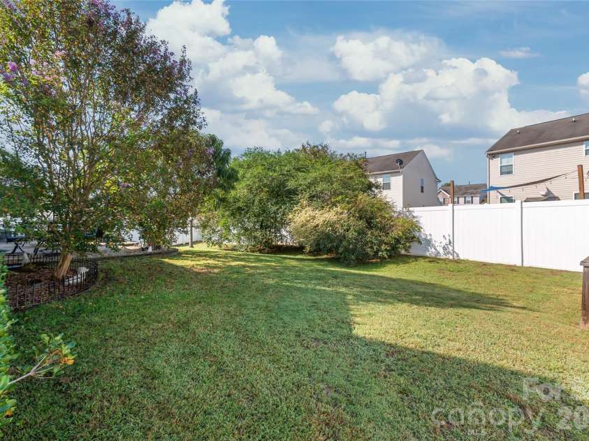 3327 Brackhill Street, Davidson, NC 28036.  MLS# CAR4418504, YatesRealty ID 52682. 