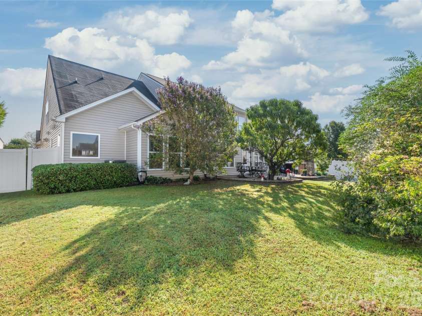 3327 Brackhill Street, Davidson, NC 28036.  MLS# CAR4418504, YatesRealty ID 52682. Plenty of room in this backyard